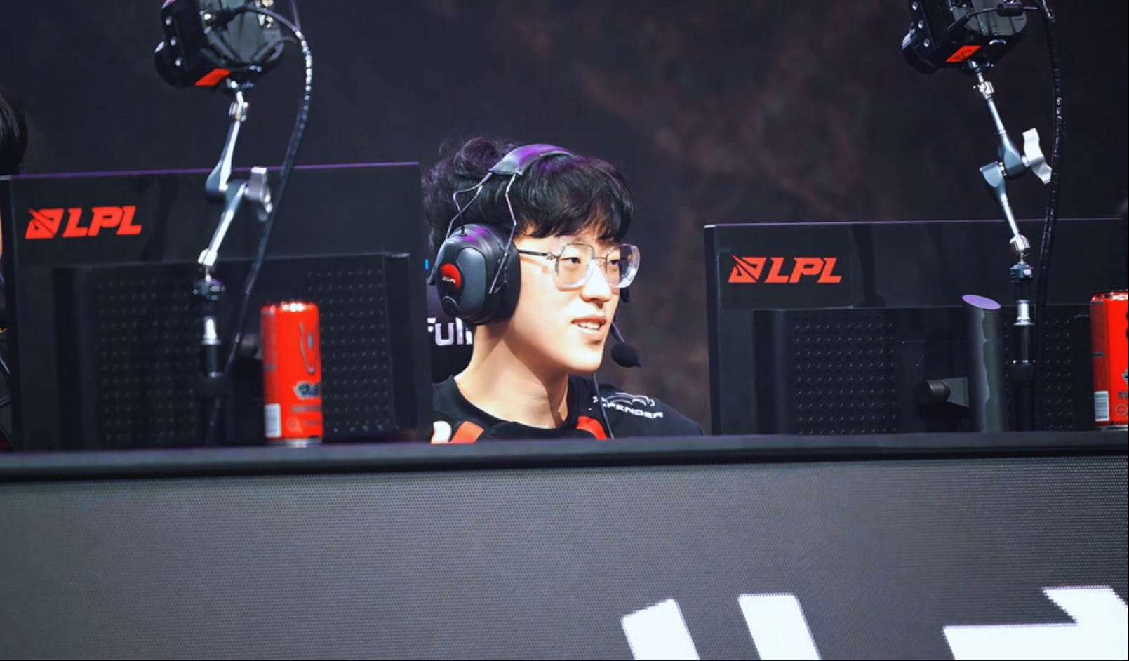 开云体育-Scout遭遇二十持续失利，日本队教练压力巨大！