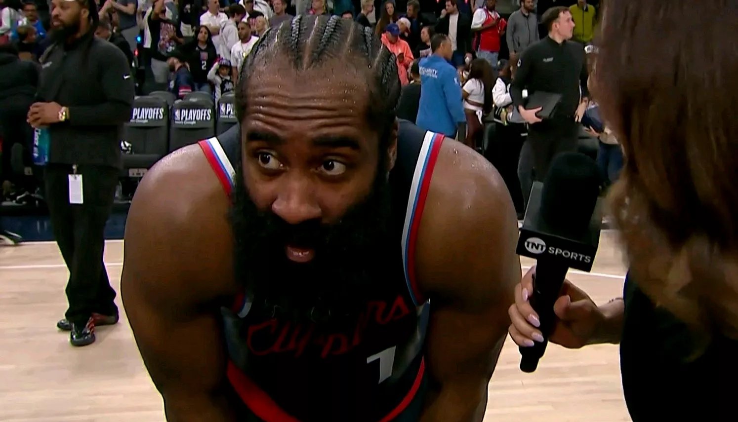 开云- 哈登重要时刻重返赛场，MAD带队取胜！引发球迷热议