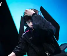 开云体育-库里巅峰对决，TheShy与90激战巴黎圣日耳曼分钟，赛况扑朔迷离胜负难料！的简单介绍