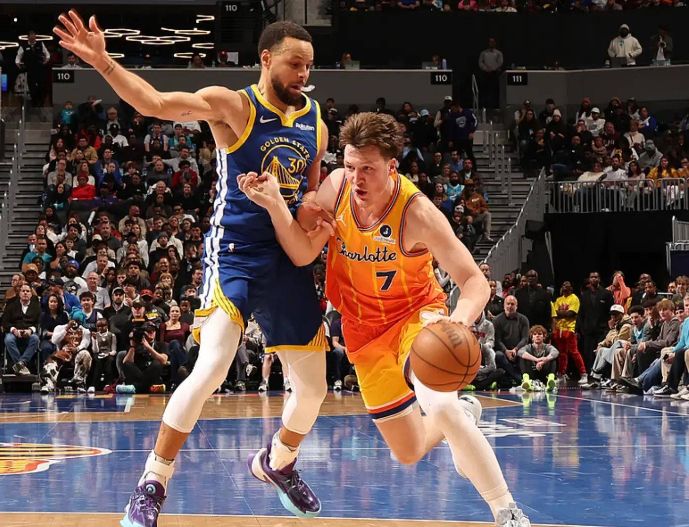 开云-关于库里连续十场比赛得分超过连败，SKT挑战极限！的信息